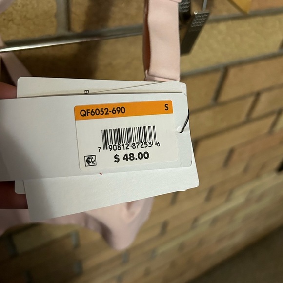 NWT Calvin Klein Effortless Motion Unlined Triangle Bra Pink Size Small - Picture 3 of 6